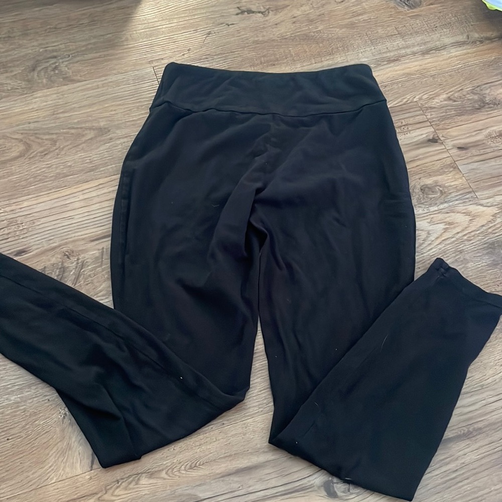 Variety of leggings one medium and the rest are small